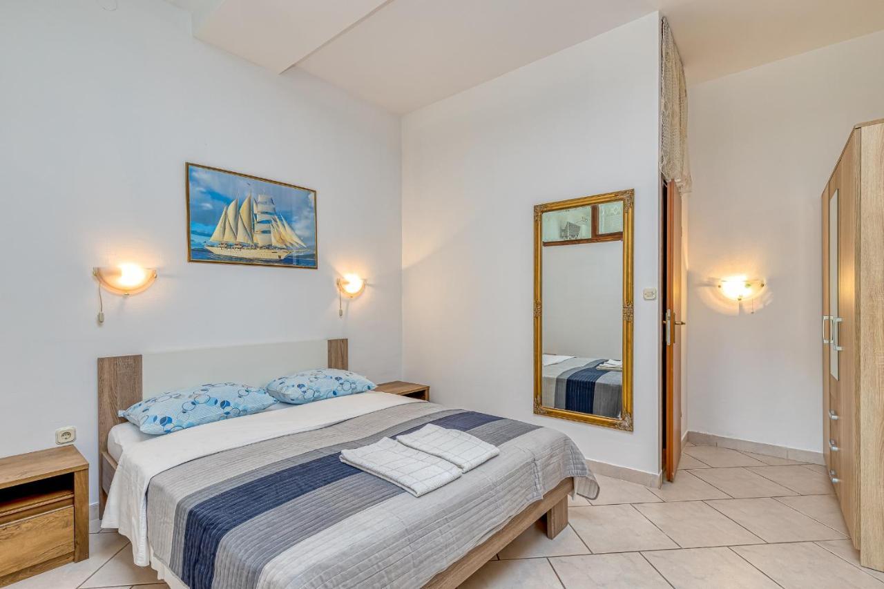 Apartments Bastovanovic Rovinj Bagian luar foto